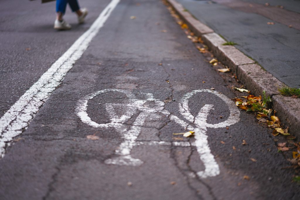 Radwege als Symbol für nachhaltige Mobilität